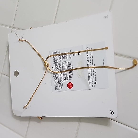 ZARA Leaf Necklace - Picture 9 of 11